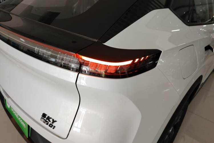 Used Dongfeng Aeolus SKY EV01 2025 530 km AIR Elite Edition
