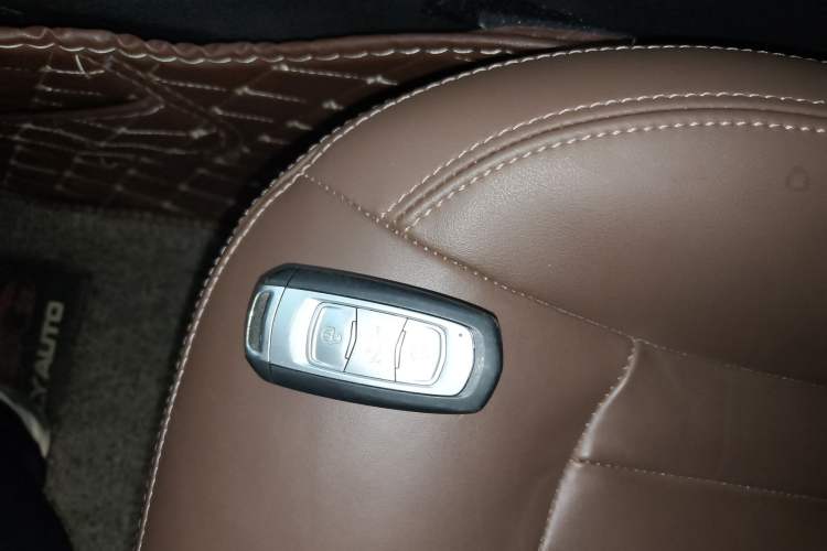 Used Geely Auto Emgrand X7 Sport 2016 1.8TD Automatic ZhiZun Version Vehicle Key