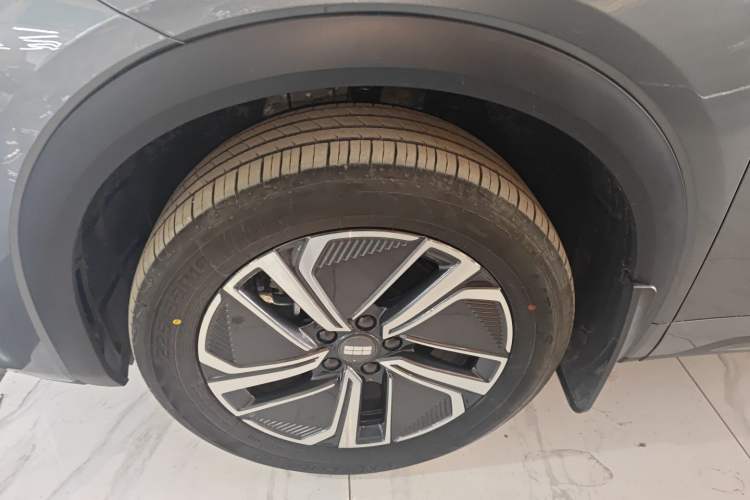 Used Geely Galaxy Galaxy Xingjian 7 EM-i 2025 120km Exploration+ Version