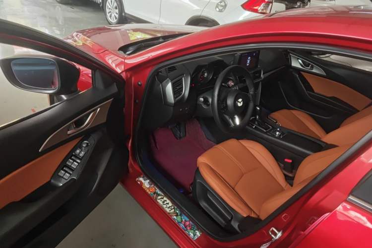 Used Mazda 3 Axela 2017 Sedan 1.5L Automatic Luxury Model Emission Standard China V
