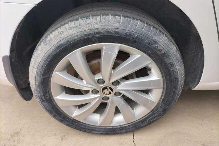 Used Skoda Rapid 2019 1.5L Automatic Comfort Edition China VI Standard