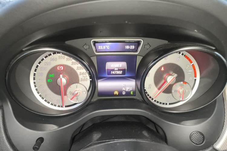 Used Mercedes-Benz GLA 2015 GLA 200 Fashion Model