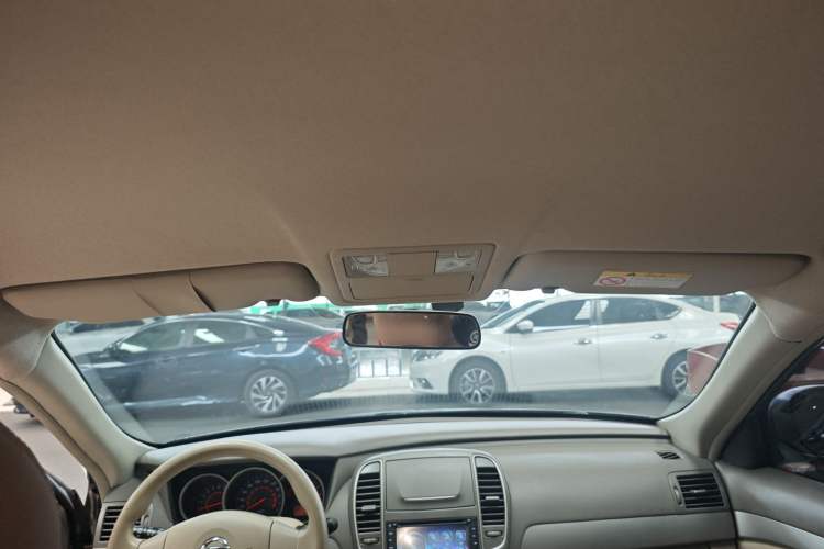 Used Nissan Sylphy 2012 Classic 1.6XE Automatic Comfort Edition Headliner