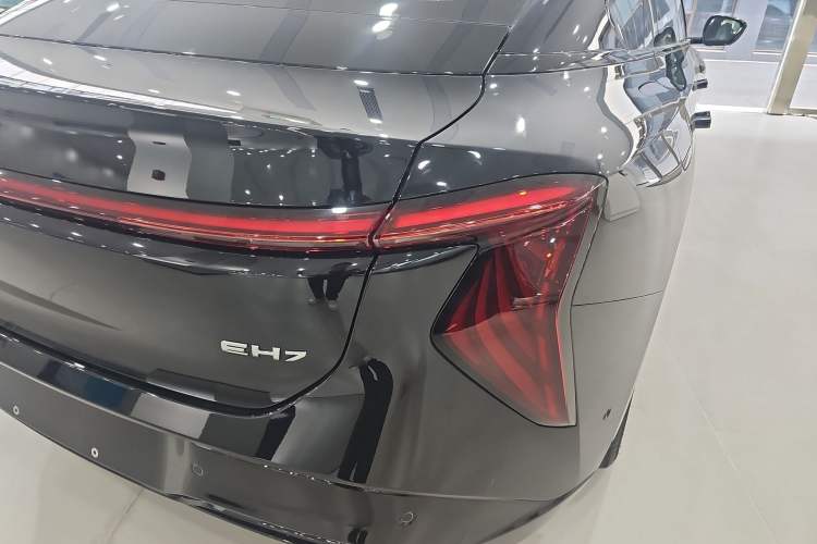 Used Hongqi EH7 2025 600 Smart Selection Edition