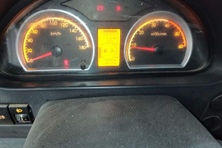 Used Dongfeng Yufeng 2023 V9+ 2.0T Manual Front-Drive Multi-Function Mid-Roof High-Roof 7/8/9-Seater
