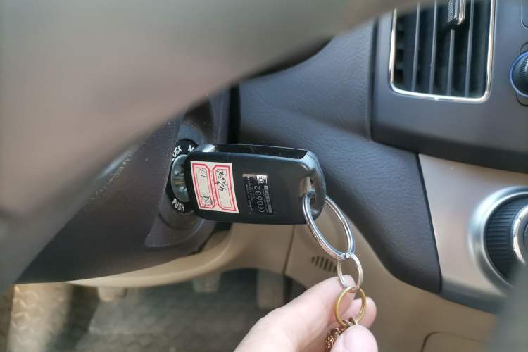 Used Hyundai Celesta 2015 1.6L Manual Comfort Model