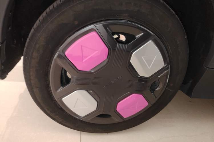 Used Geely Galaxy Panda 2025 210km Panda Kart Right Rear Wheel Hub