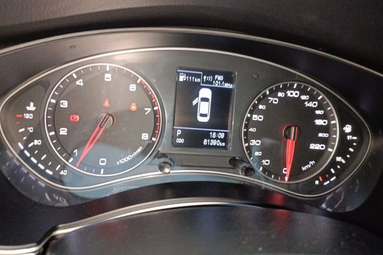 Used Zotye Z700 2018 Z700H 1.8T DCT Luxury Model Instrument Cluster