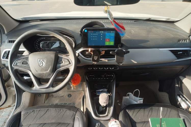 Used Baojun 510 2017 1.5L Manual Fashion Model
