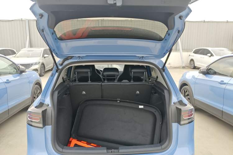 Used Volkswagen Tharu 2025 NewRui 300TSI Prestige Edition