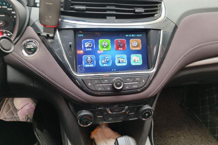 Used Chevrolet Malibu 2018 530T Automatic Luxury Edition Audio And AC Panel