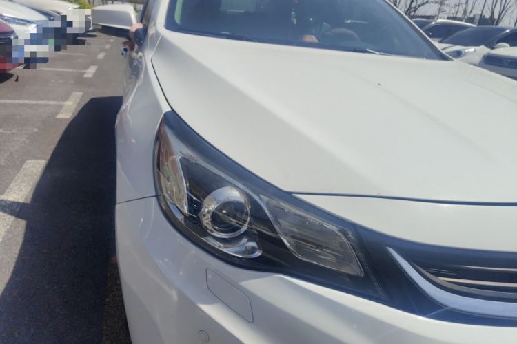 Used Chevrolet Malibu 2016 2.0L Automatic Luxury Edition Right Front Headlight
