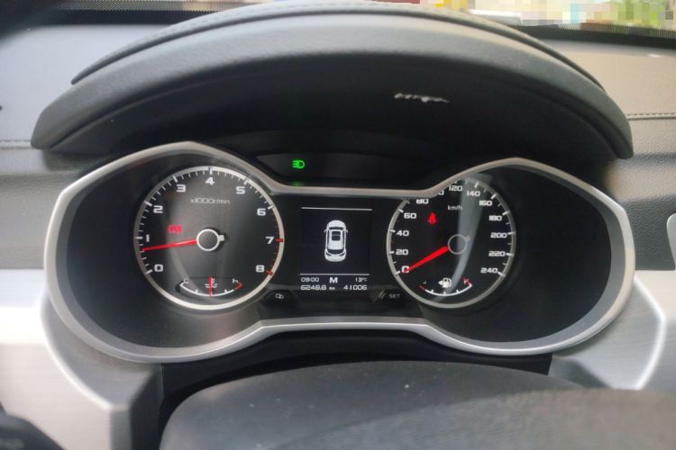 Used Geely Auto Emgrand X7 Sport 2016 2.0L Manual ZhiShang Version
