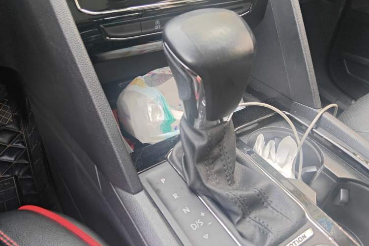 Used Volkswagen Teramont 2017 380TSI Four-Wheel Drive Luxury Edition Gear Lever