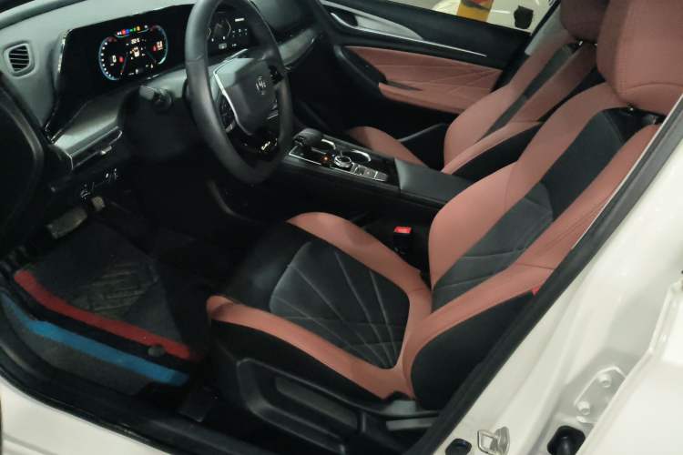 Used CHANGAN Eado 2024 PLUS Blue Whale NE 1.4T GDI DCT High-Energy Edition
