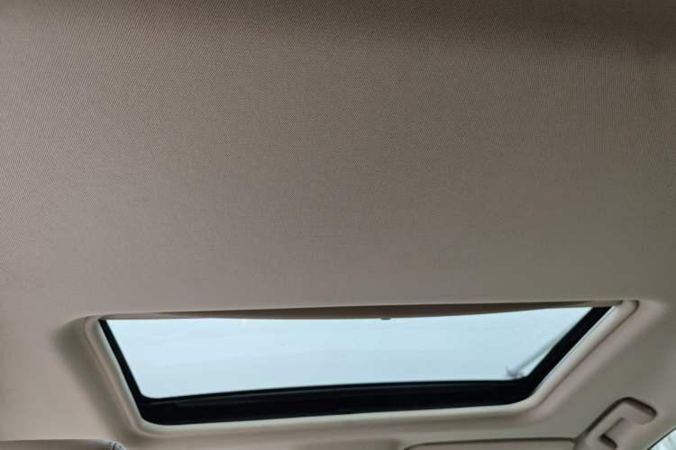 Used Buick GL8 2018 28T Luxury Model China VI Standard