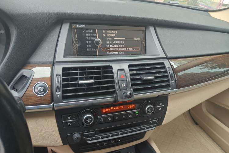 Used BMW X6 2011 xDrive35i Audio And AC Panel