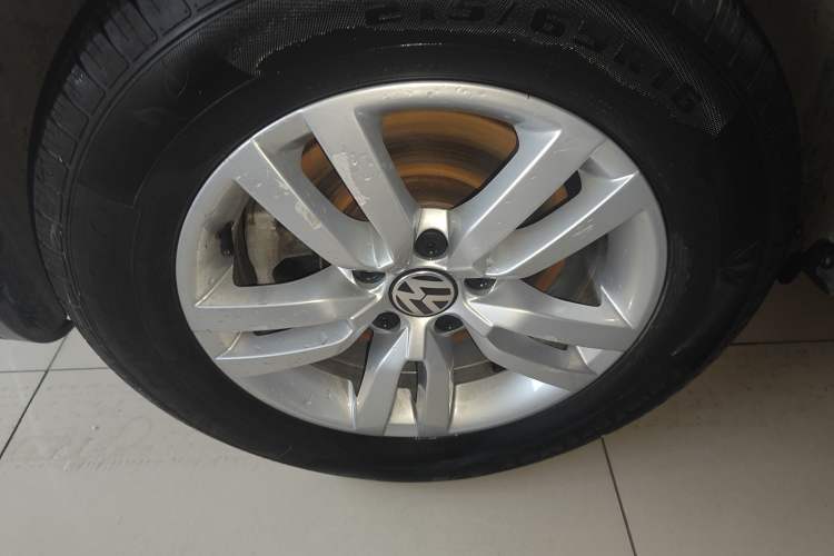 Used Volkswagen Tiguan L 2016 300TSI Automatic Two-Wheel Drive Trend Edition