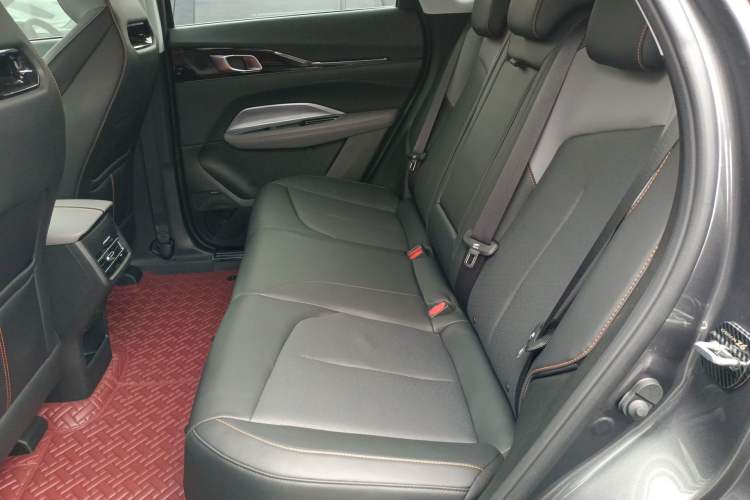 Used CHANGAN OSHAN Z6 2023 Blue Whale 1.5T DCT Smart Navigation Model Left Rear Seat