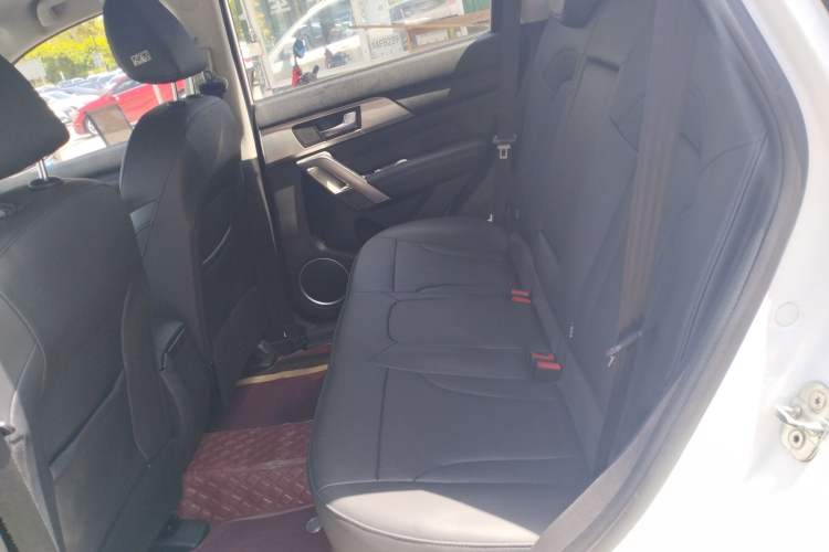 Used Haval H2 2017 Blue Label 1.5T Manual Two-Wheel Drive Luxury Model
