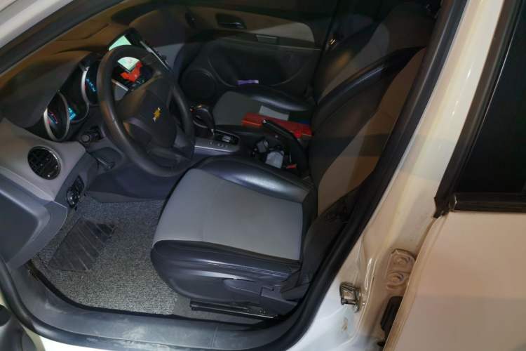 Used Chevrolet Cruze 2013 1.6L SL Grand Edition Automatic Left Front Seat
