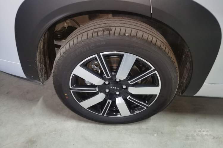 Used AION i60 2026 Model 530 Standard Edition Right Rear Wheel Hub