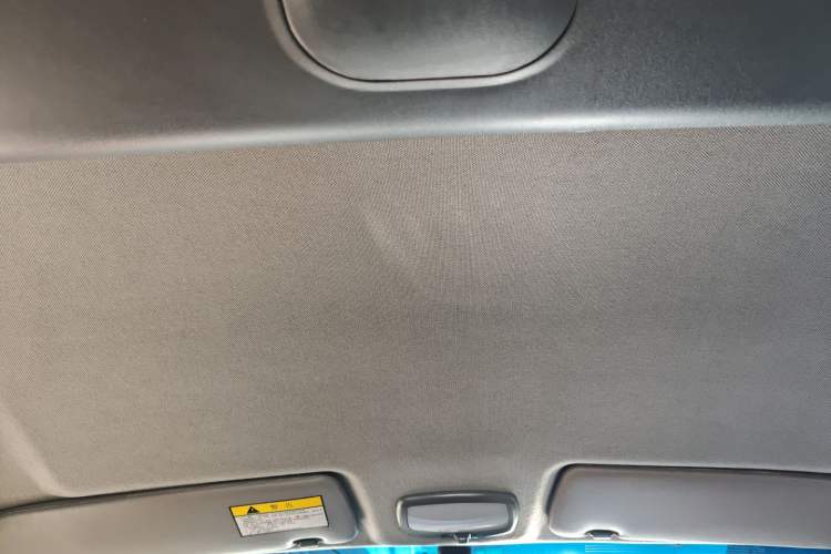 Used JAC Refine 2012 1.9T Shuttle Diesel Comfort Version HFC4DB1-2C