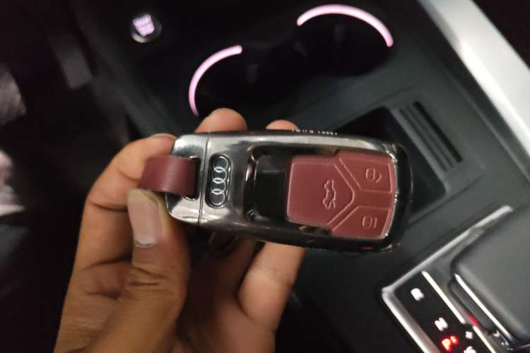 Used Audi A4L 2025 2 Million Units Enjoyment Version 40 TFSI Stylish and Dynamic Type Vehicle Key