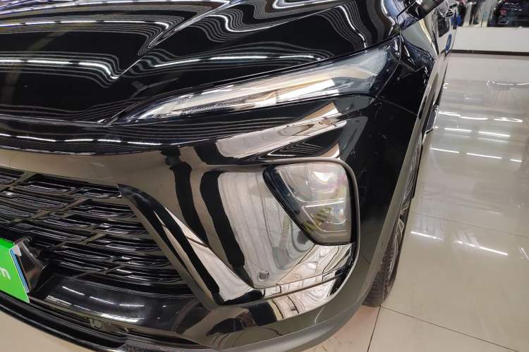 Used Buick Envision 2025 Encore Plus 28T Two-Wheel-Drive Platinum Edition