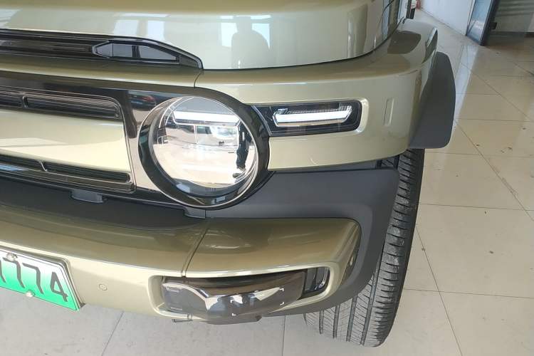 Used iCAR V23 2025 501 Four-Wheel Drive Intelligent Driving Version Left Front Headlight