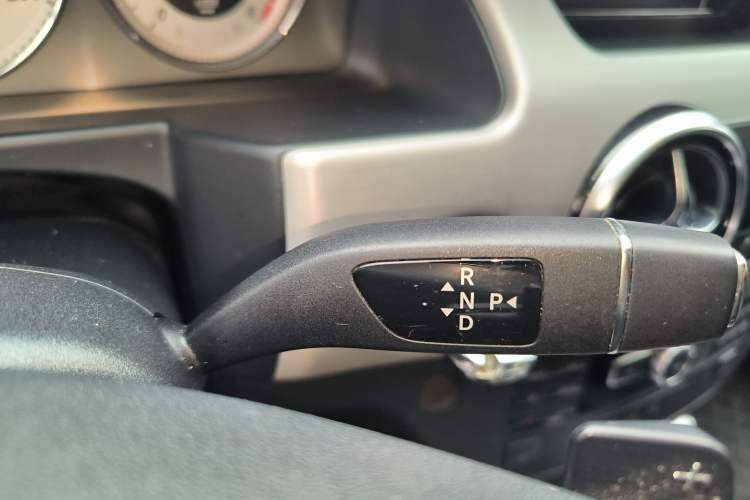 Used Mercedes-Benz GLK-Class 2013 GLK 300 4MATIC Dynamic Sunroof Model Gear Lever