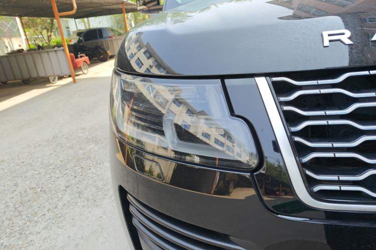 Used Land Rover Range 2018 3.0 SC V6 Vogue Extended-Length Model Right Front Headlight