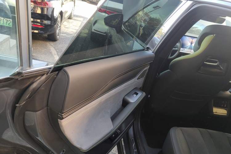 Used BYD Song L EV 2025 Intelligent Driving Version 602 km Range LiDAR-equipped All-Wheel-Drive Type