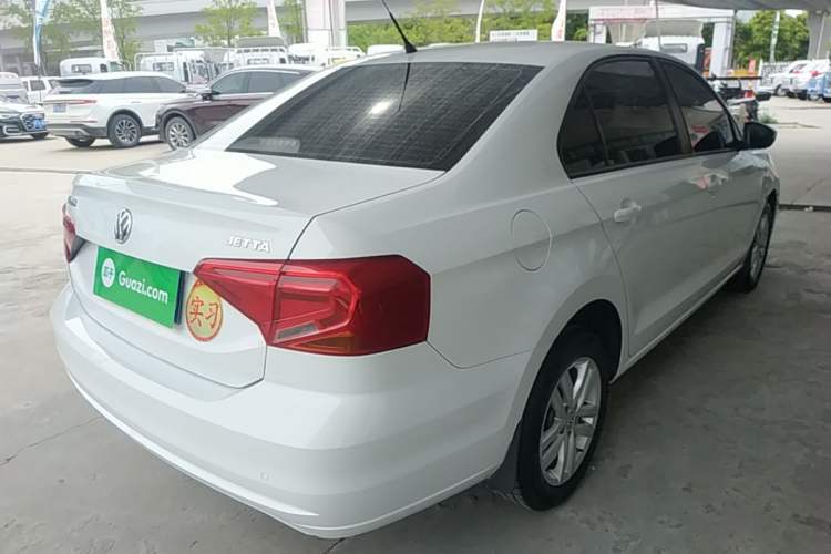 Used Volkswagen Jetta 2019 Dream Edition 1.4L Manual Fashion Version
