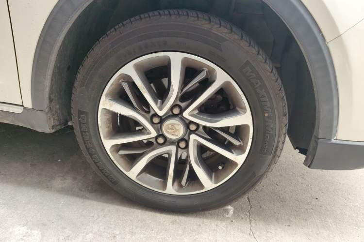 Used Baojun 730 2019 1.5T CVT Fashion Model 7 Seats China V Emission Standard