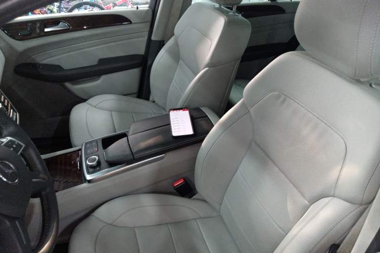 Used Mercedes-Benz M-Class 2014 ML 400 4MATIC Dynamic Model
