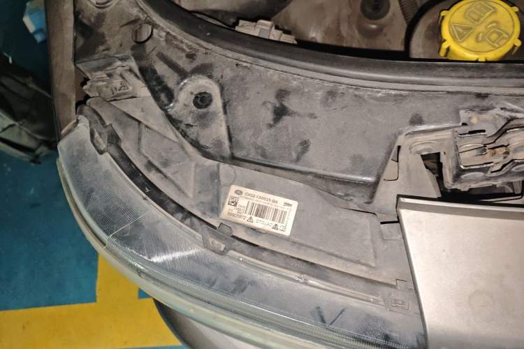 Used Land Rover Range Sport 2012 5.0 SC V8 HSE Right Front Headlight