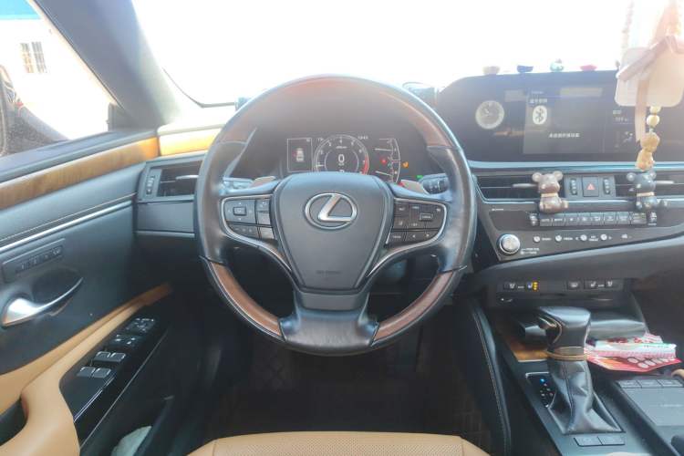 Used Lexus ES 2021 200 Luxury Edition Steering Wheel
