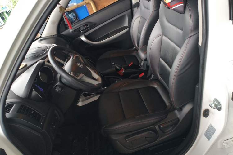 Used CHANGAN CS35 2016 1.6L Manual Luxury Model China IV Standard Left Front Seat