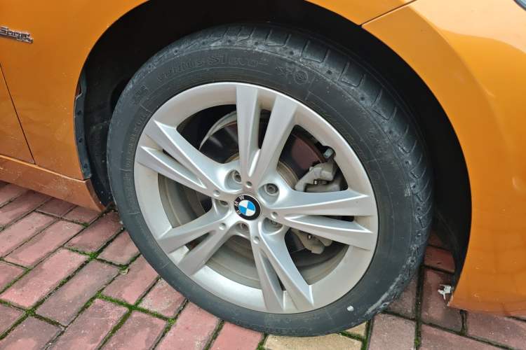 Used BMW 1 Series 2017 118i Design Package Model Right Front Wheel Hub