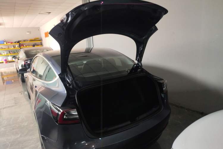 Used Tesla Model 3 2019 Standard Range Rear-Drive Upgraded Version
