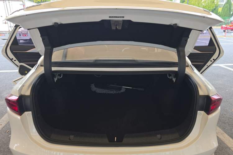 Used AION S 2023 Xuan 580 55.2 kWh Lithium Iron Phosphate Trunk