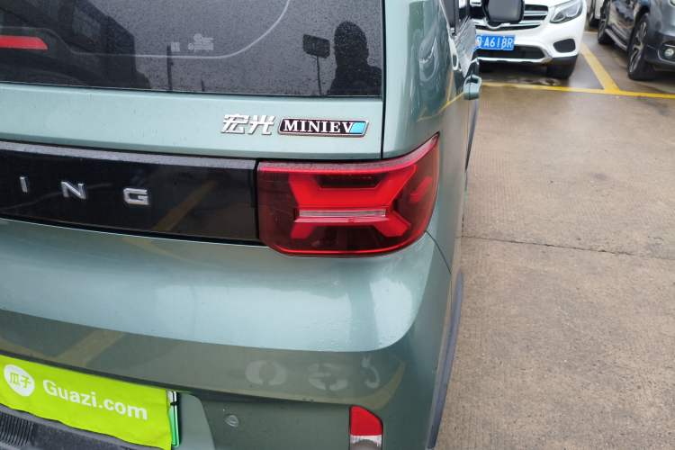 Used Wuling Hongguang MINIEV 2022 GAMEBOY 200km Gaming Edition with Lithium Iron Phosphate Right Rear Taillight