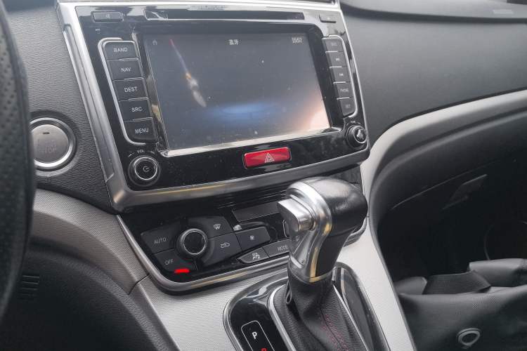 Used Haval H6 2015 Sport Edition 1.5T Automatic Two-Wheel Drive Luxury Model
