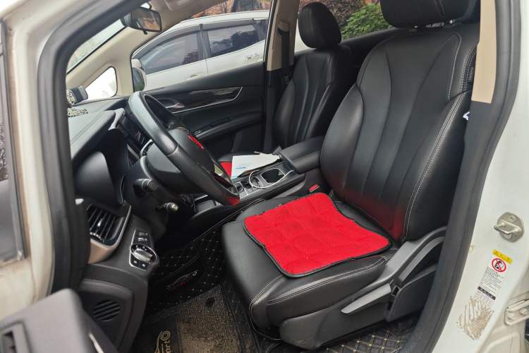 Used BYD Song MAX 2017 1.5T Automatic Smart Connect Elite 7-Seater Left Front Seat