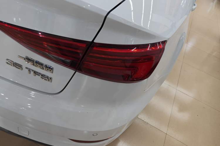 Used Audi A3 2020 Limousine 35 TFSI Fashion Edition China VI Emission Standard Right Rear Taillight