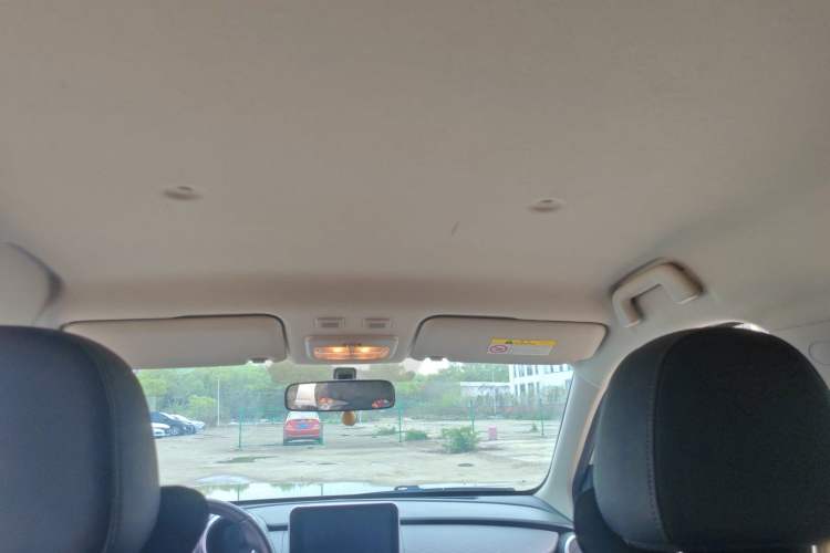 Used ORA Black Cat 2021 351 km Standard Version Headliner