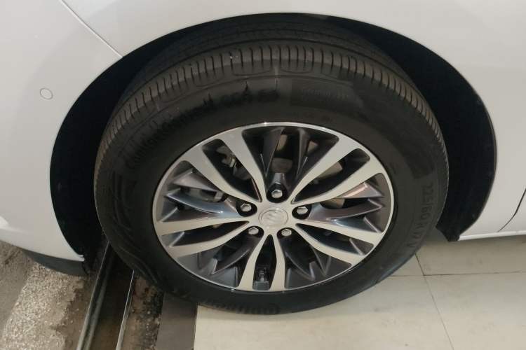 Used Buick GL8 2021 ES Land Cruiser 653T Luxury Edition