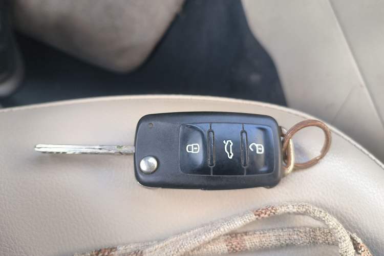 Used Skoda Rapid 2013 1.6L Manual Smart Selection Model