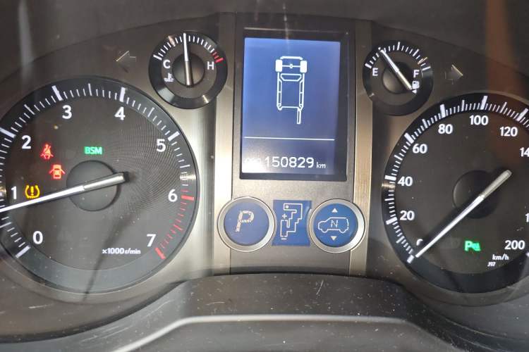 Used Lexus GX 2014 400 Luxury Edition Odometer Close Up